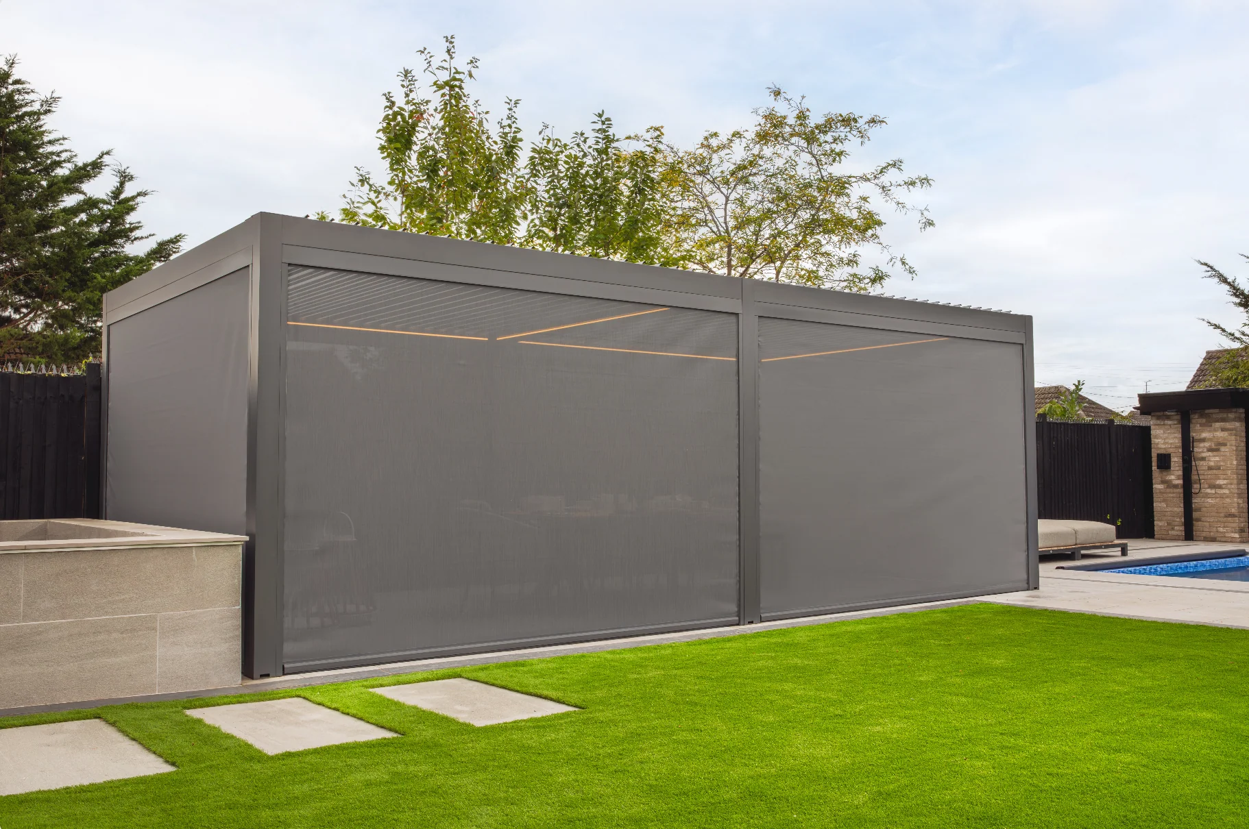 Luxe Electric Louvered Roof LED Aluminium Pergola - Image 3
