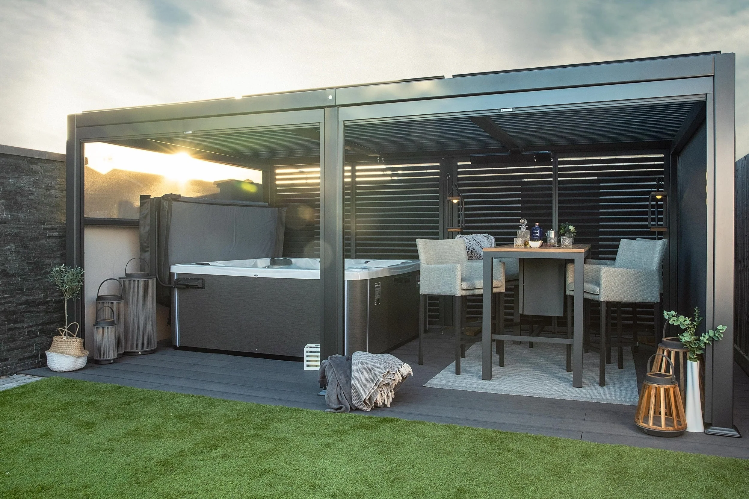Maranza Deluxe Louvered Pergola 3.5m x 5.4m
